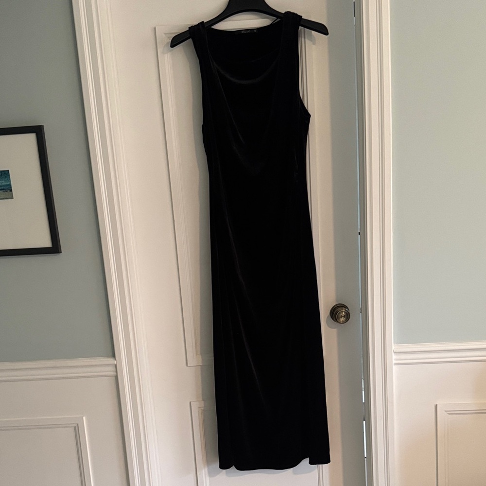 Black velvet dress, sz L
